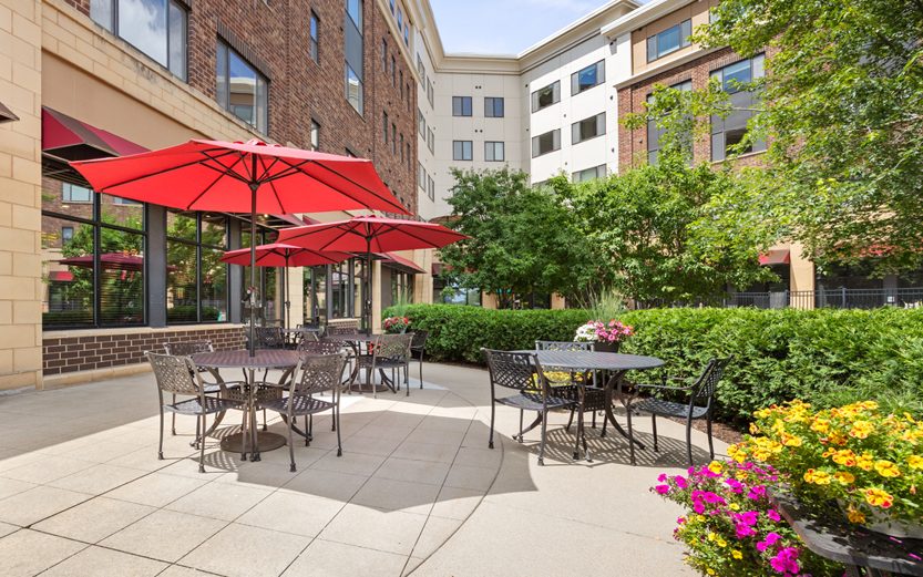 TL-Interiors-patio-400x250 TL-Interiors-patio-400x250